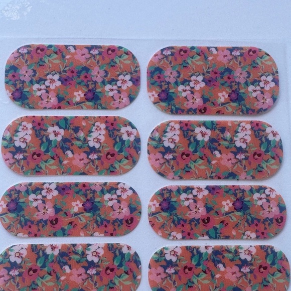 Jamberry Nail Wraps pocket of posies nail wrap full set - Picture 3 of 5